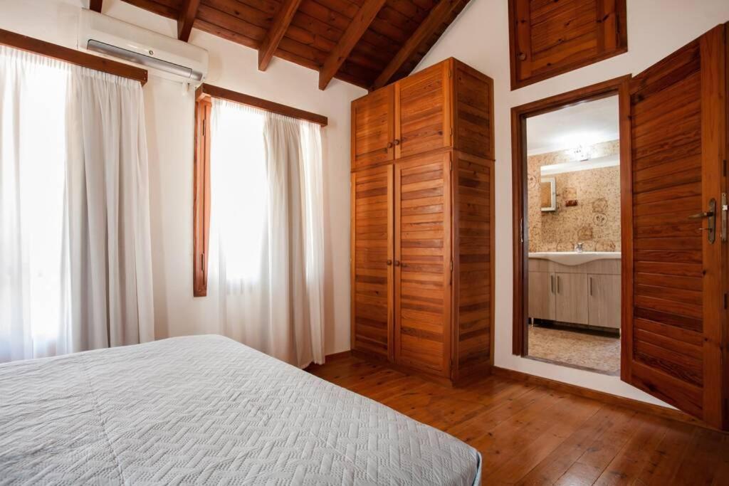 Chania Living Stories Villa With Piano Bagian luar foto