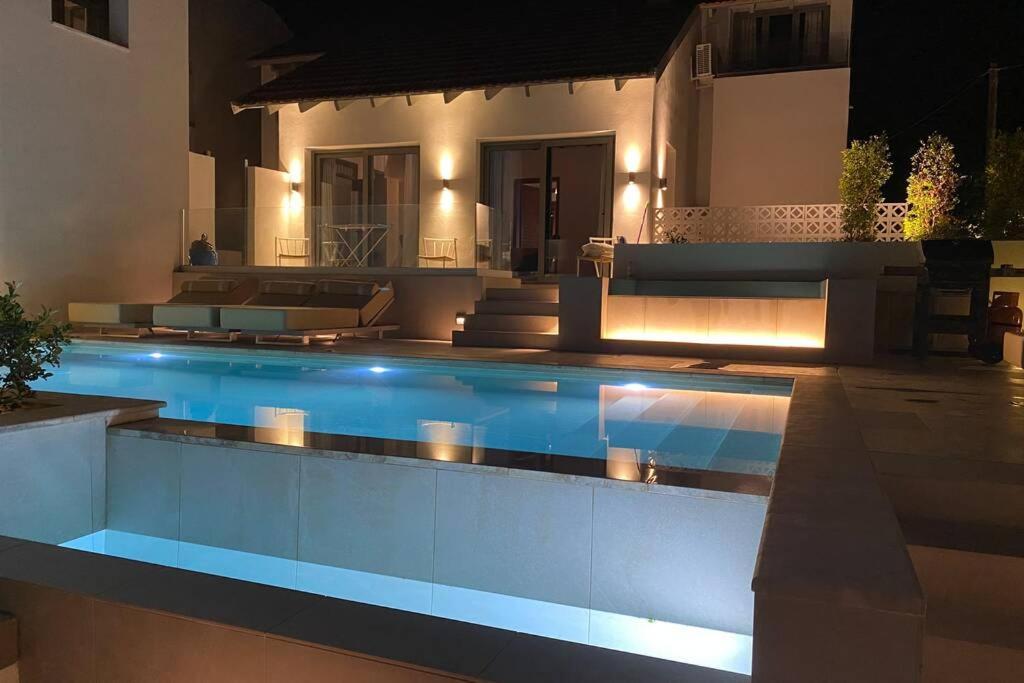 Chania Living Stories Villa With Piano Bagian luar foto