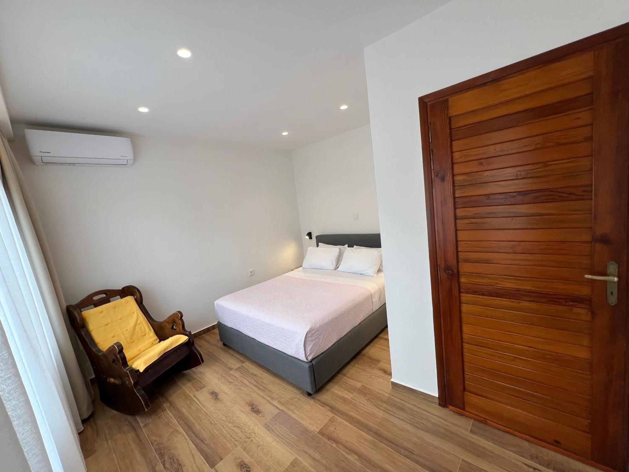 Chania Living Stories Villa With Piano Bagian luar foto